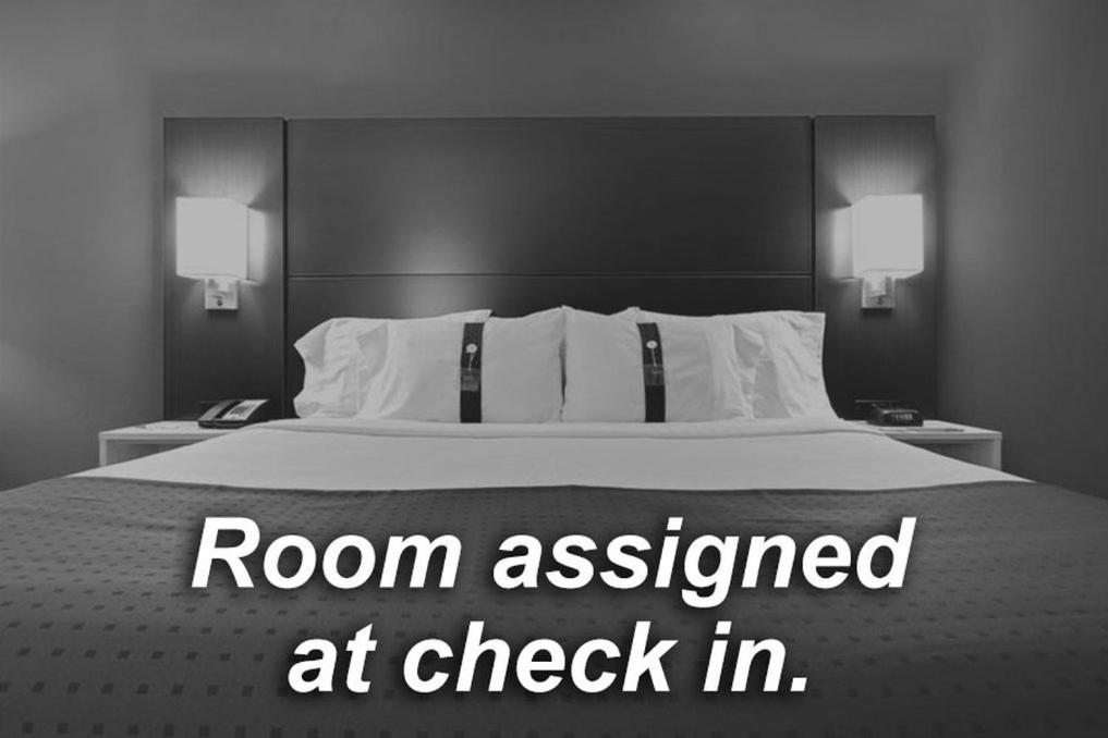 Holiday Inn Express Mccomb By Ihg Bagian luar foto