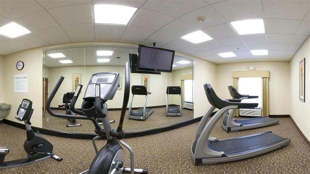Holiday Inn Express Mccomb By Ihg Bagian luar foto