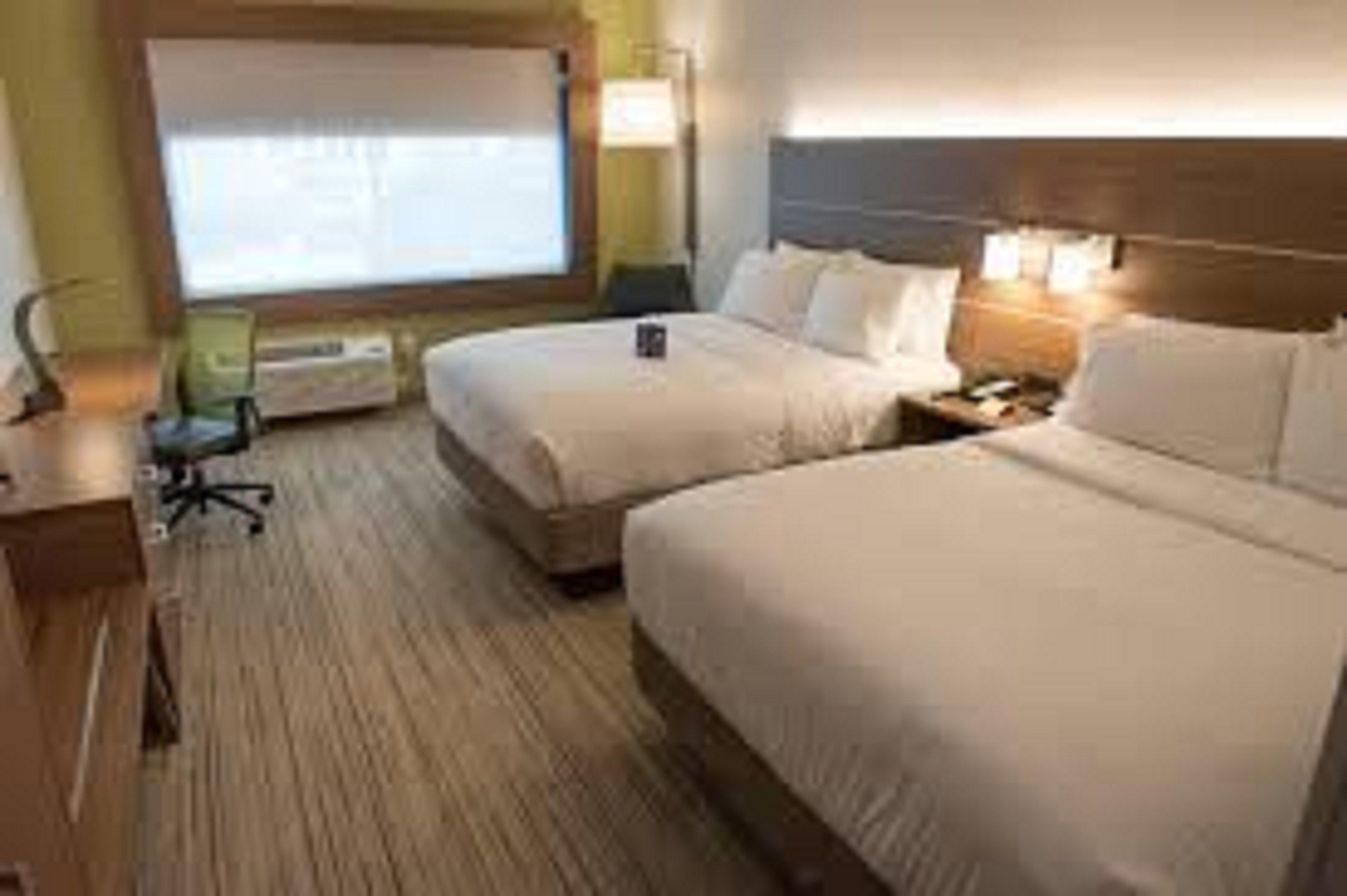 Holiday Inn Express Mccomb By Ihg Bagian luar foto