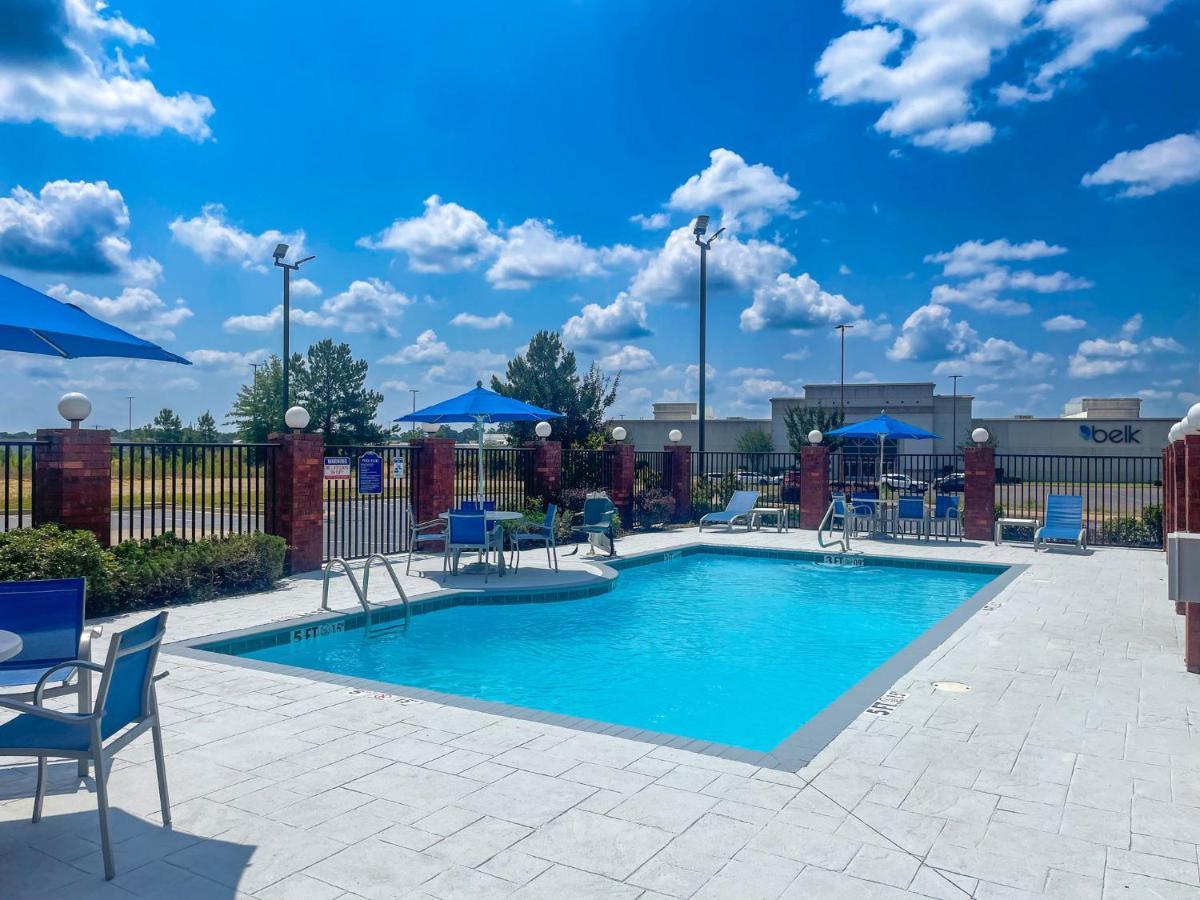 Holiday Inn Express Mccomb By Ihg Bagian luar foto